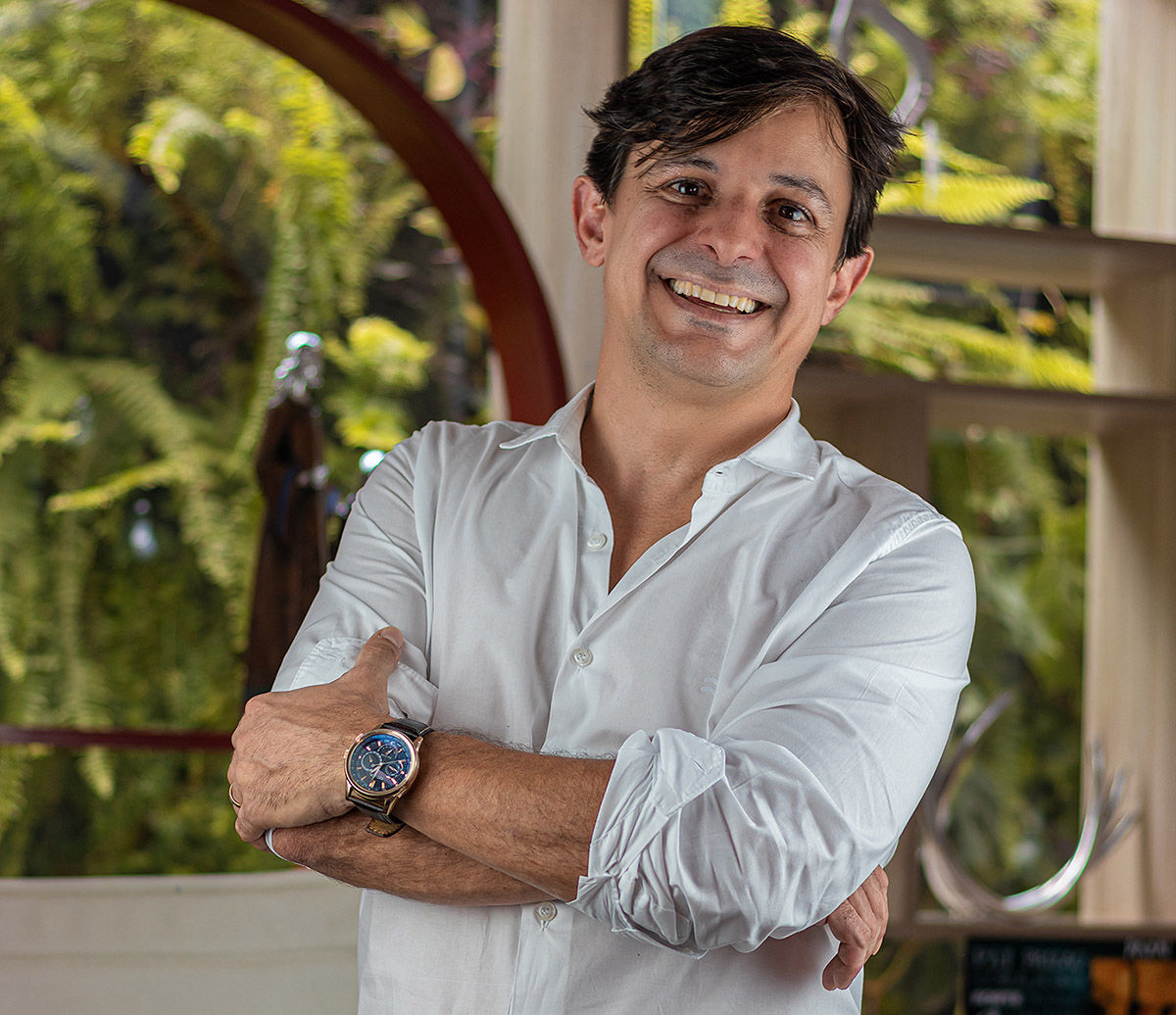 Dr. Luciano Rabelo - Cirurgião-Dentista